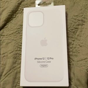 iPhone 12 / 12 pro white case